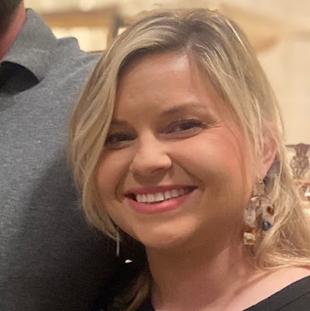 Meet your Posher, Elizabeth